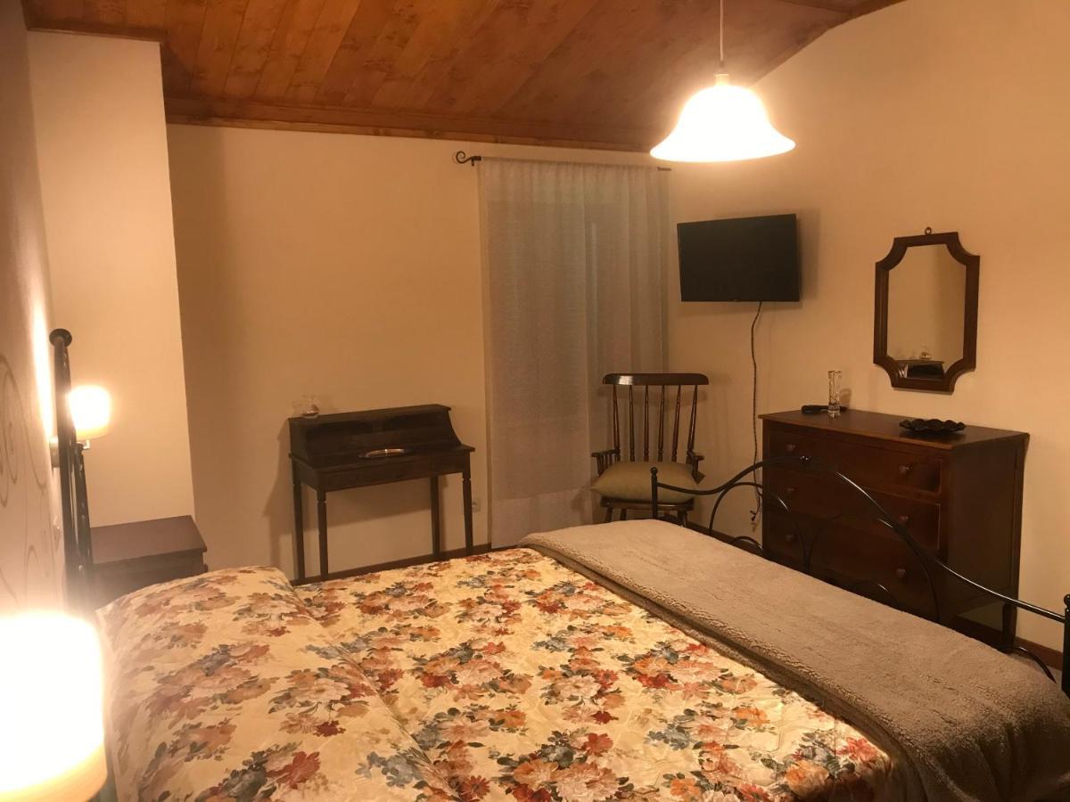 Casa Vacanze Elisabetta مونتالشينو المظهر الخارجي الصورة